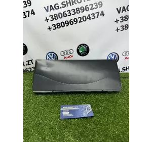 Подушка безпеки колін Volkswagen Skoda 5G1880841C Подушка безпеки колін Volkswagen Skoda 5G1880841C
