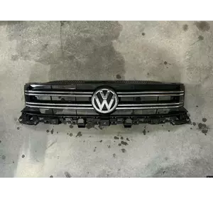 Решітка радіатора зі значком Tiguan 1 FL 5N0853653E Решітка радіатора зі значком Tiguan 1 FL 5N0853653E