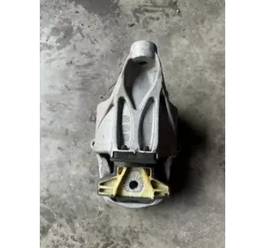 Подушка двигуна права опора Audi A4 B9 8W0199372CD Подушка двигуна права опора Audi A4 B9 8W0199372CD