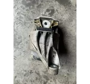 Подушка двигуна ліва опора Audi A4 B9 8W0199371AT Подушка двигуна ліва опора Audi A4 B9 8W0199371AT