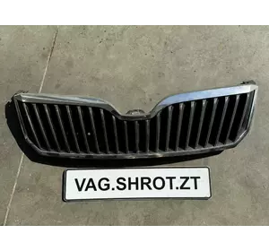 Решітка радіатора Superb 2 FL 3T0853668B Решітка радіатора Superb 2 FL 3T0853668B